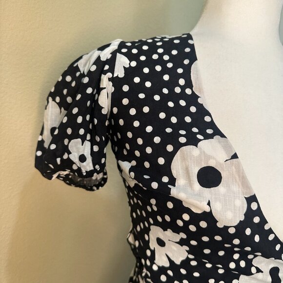 URBAN OUTFITTERS Cap Sleeve Wrap Front Floral Jocelyn Mini Dress - size small - Picture 3 of 9